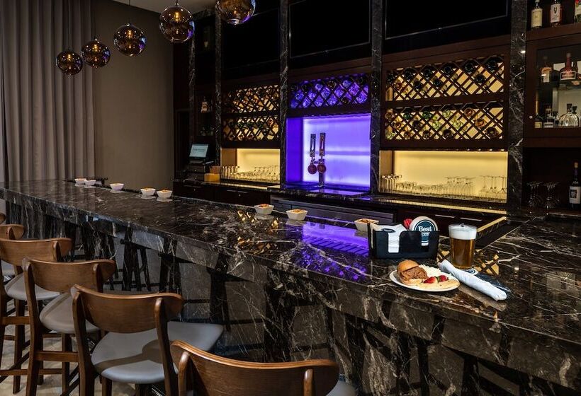 هتل Four Points By Sheraton Atlanta Airport West