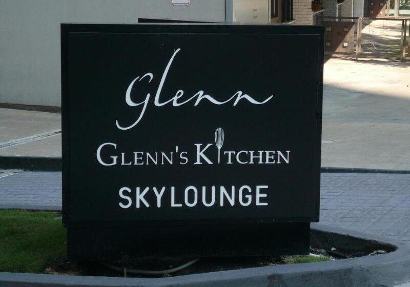 Hotel Glenn , Autograph Collection