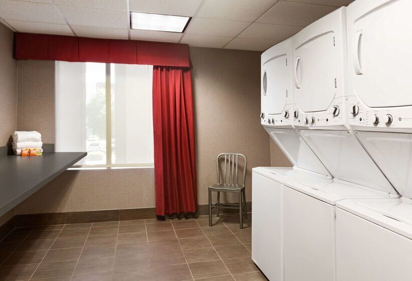 هتل Hampton Inn And Suites Phoenix Glendale/westgate