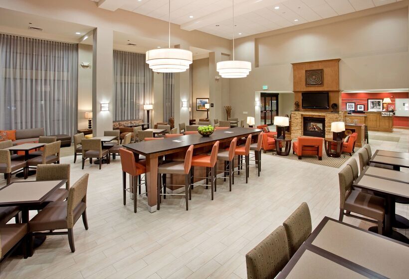 هتل Hampton Inn & Suites Phoenix Glendale Westgate