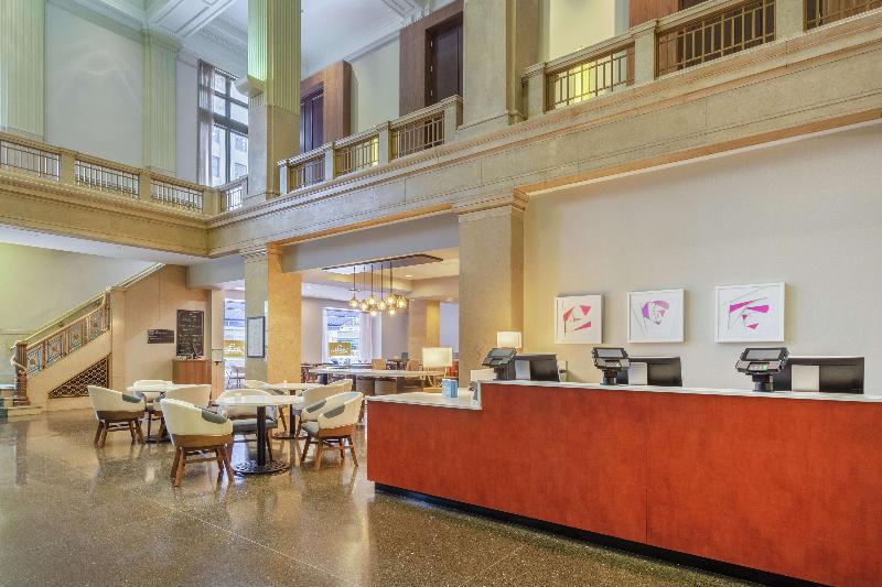 هتل Hilton Garden Inn Indianapolis Downtown