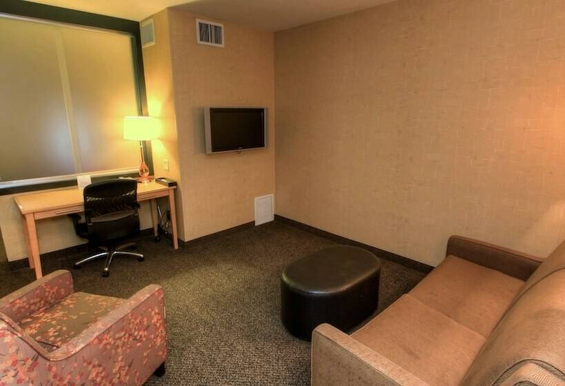 هتل Holiday Inn Boise Airport