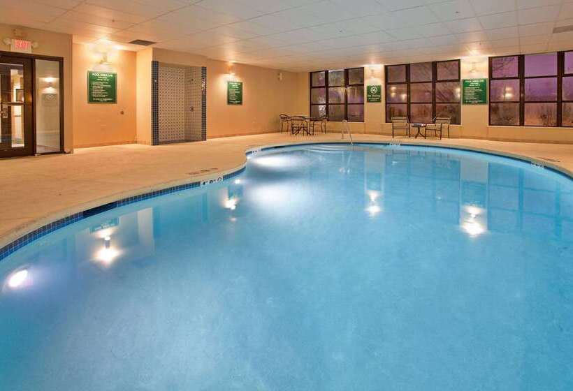 هتل La Quinta By Wyndham Des Moines West Clive