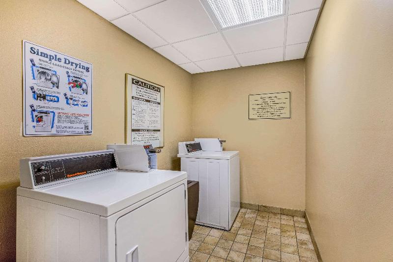 هتل La Quinta By Wyndham Des Moines West Clive