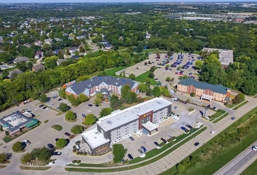 هتل La Quinta By Wyndham Des Moines West Clive