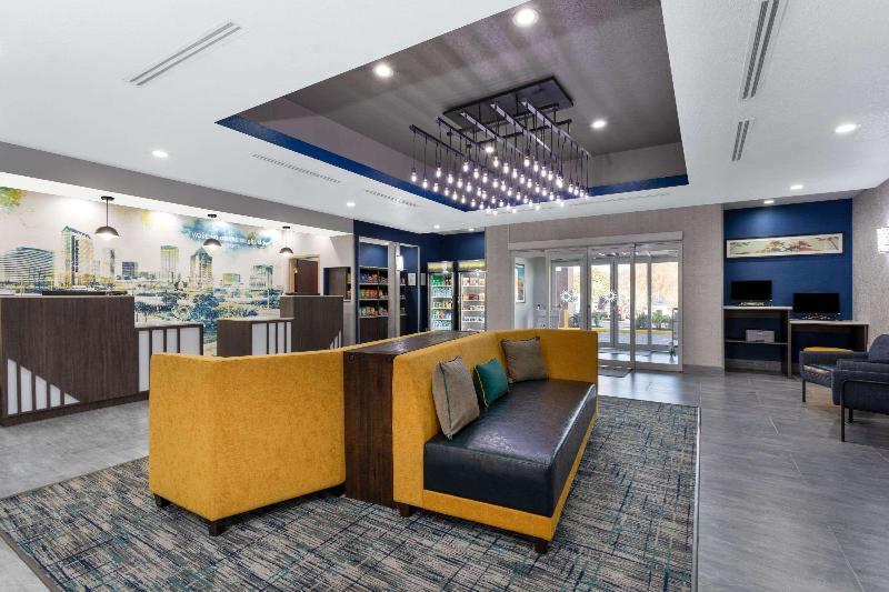 בית מלון כפרי La Quinta By Wyndham Tampa Central