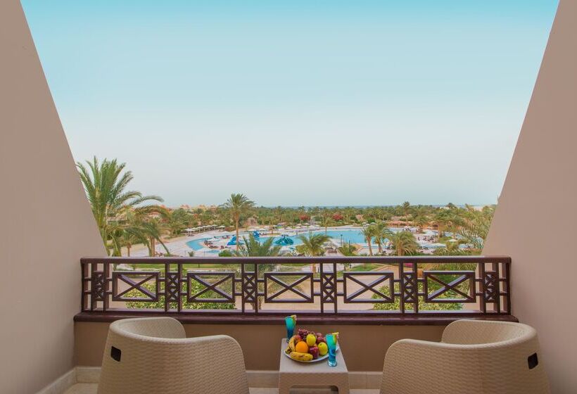 هتل Pharaoh Azur Resort