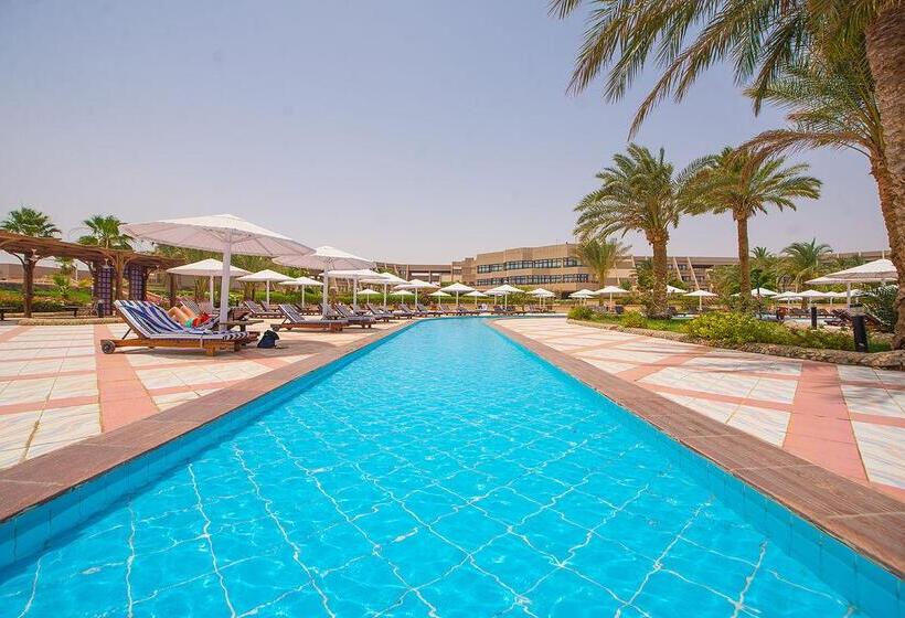 هتل Pharaoh Azur Resort
