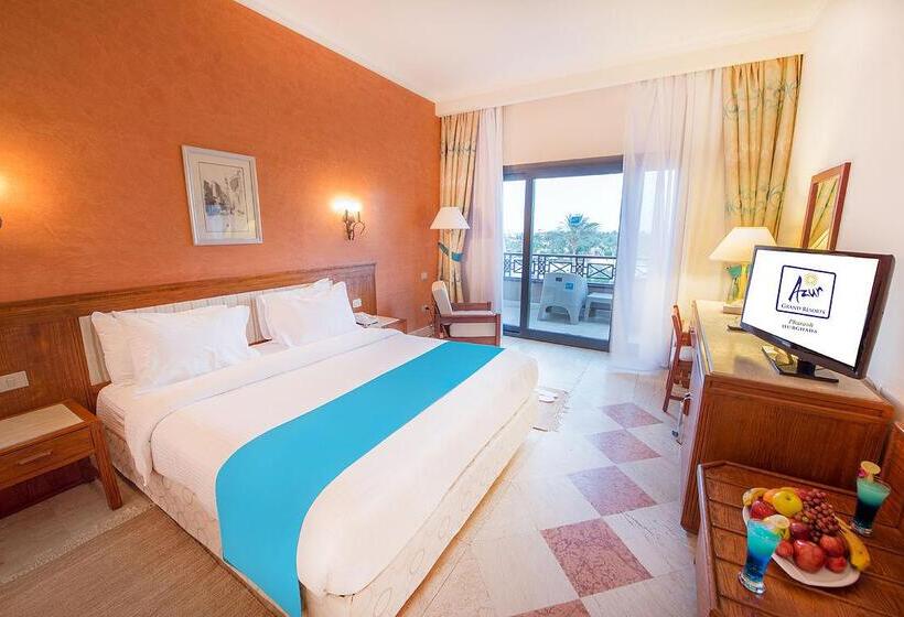 هتل Pharaoh Azur Resort