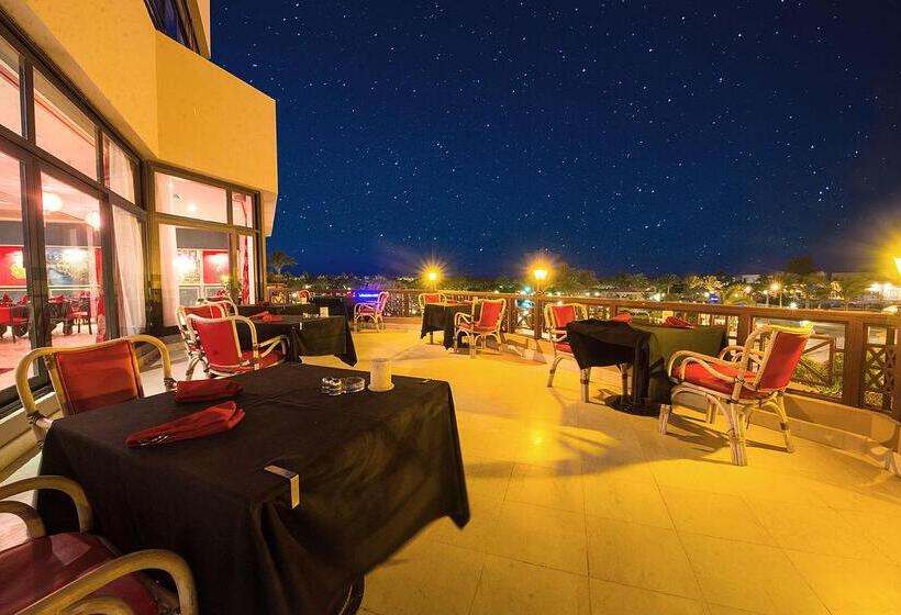 هتل Pharaoh Azur Resort