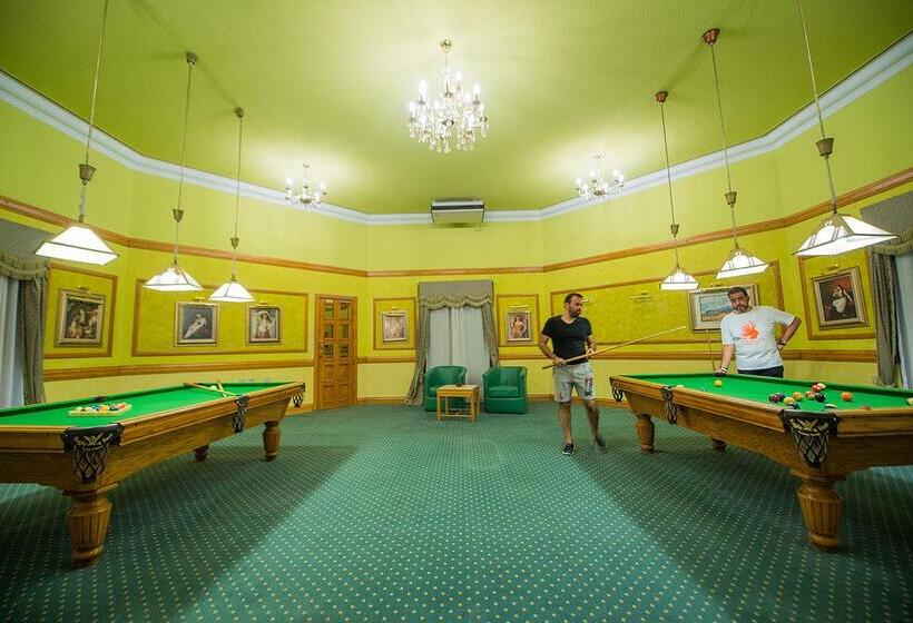 هتل Pharaoh Azur Resort
