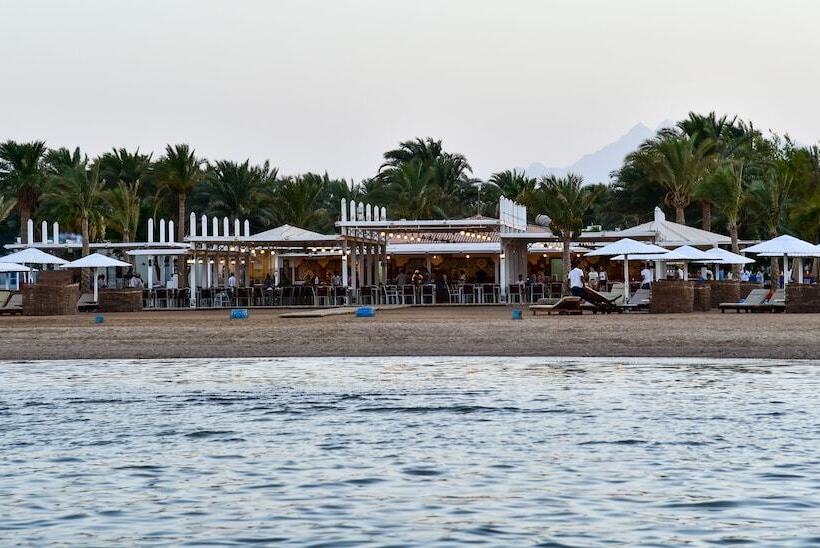 هتل Pharaoh Azur Resort