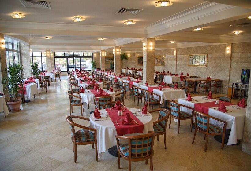 هتل Pharaoh Azur Resort
