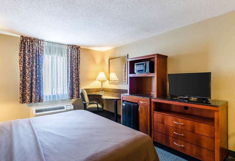هتل Quality Inn Chicopeespringfield