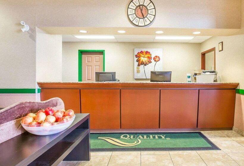 בית מלון כפרי Quality Inn & Suites