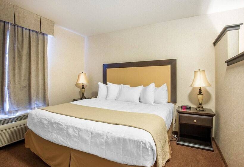 בית מלון כפרי Quality Inn & Suites