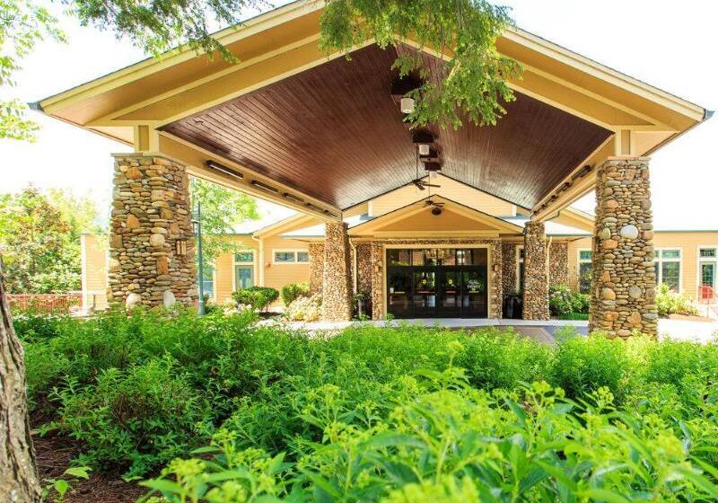هتل Riverstone Condo Resort & Spa