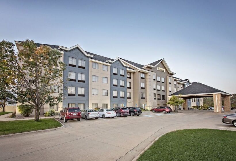 هتل Staybridge Suites   Cedar Rapids North, An Ihg