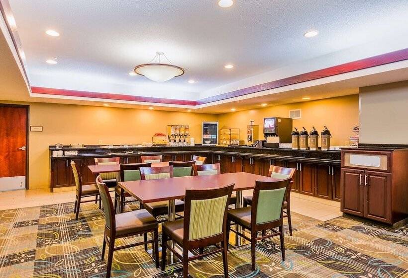 هتل Staybridge Suites   Cedar Rapids North, An Ihg