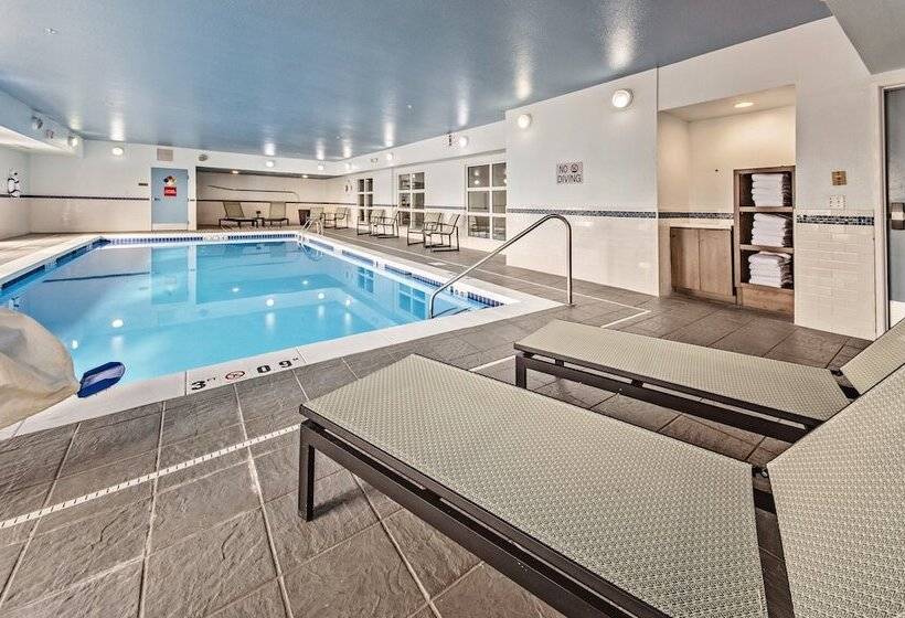 هتل Staybridge Suites   Cedar Rapids North, An Ihg