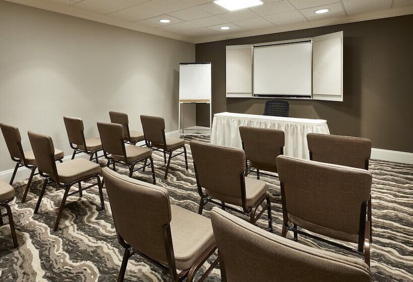 هتل Staybridge Suites Orlando South, An Ihg