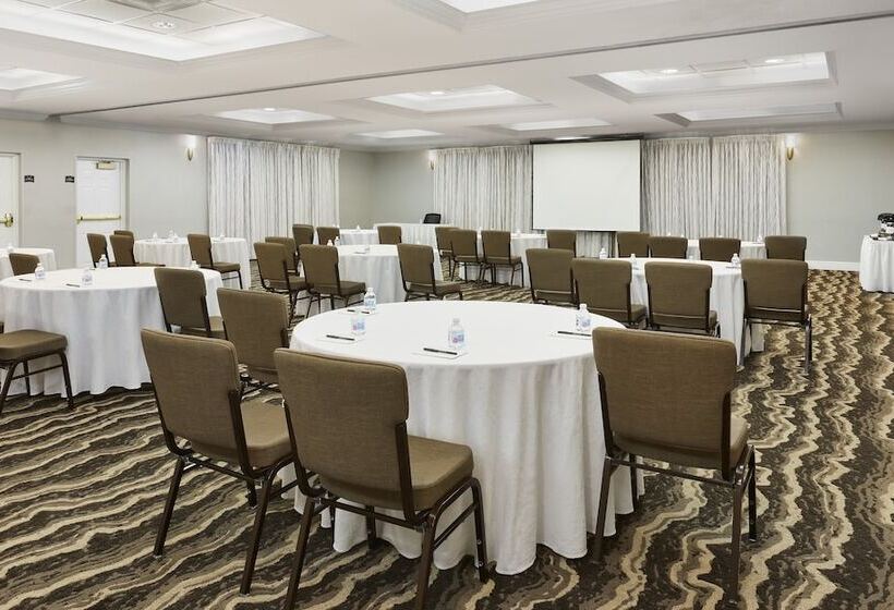 هتل Staybridge Suites Orlando South, An Ihg