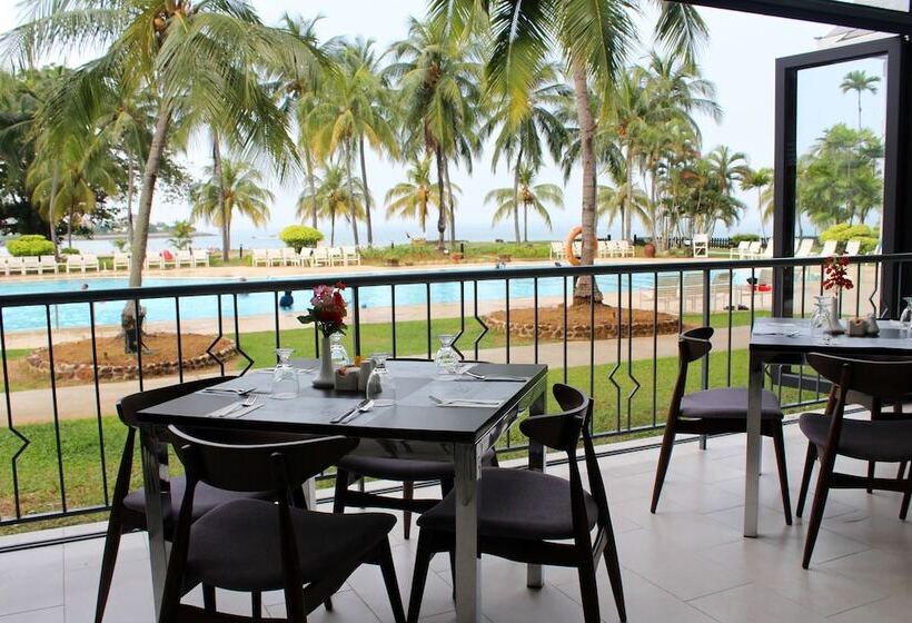 هتل The Grand Beach Resort Port Dickson