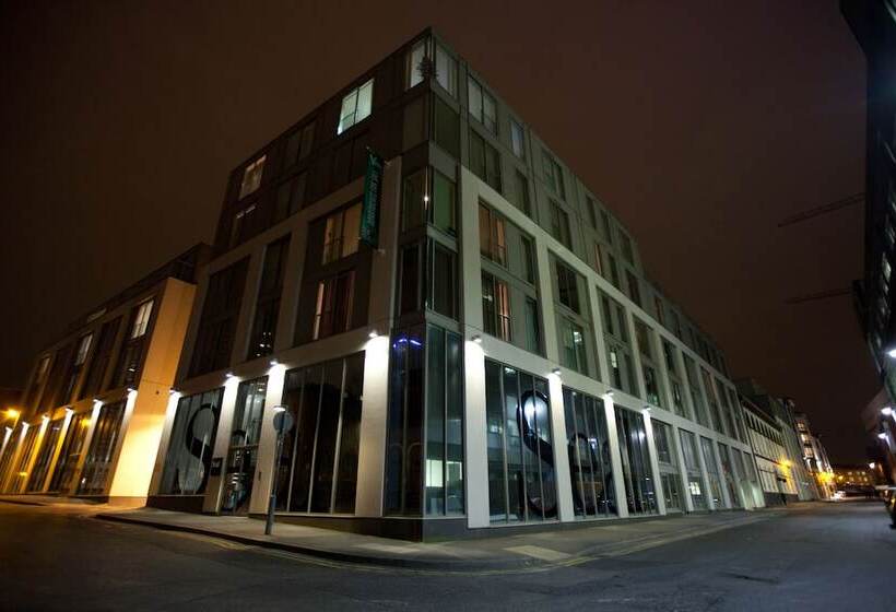 هتل The Spires Serviced Apartments Birmingham