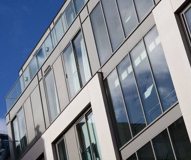 هتل The Spires Serviced Apartments Birmingham