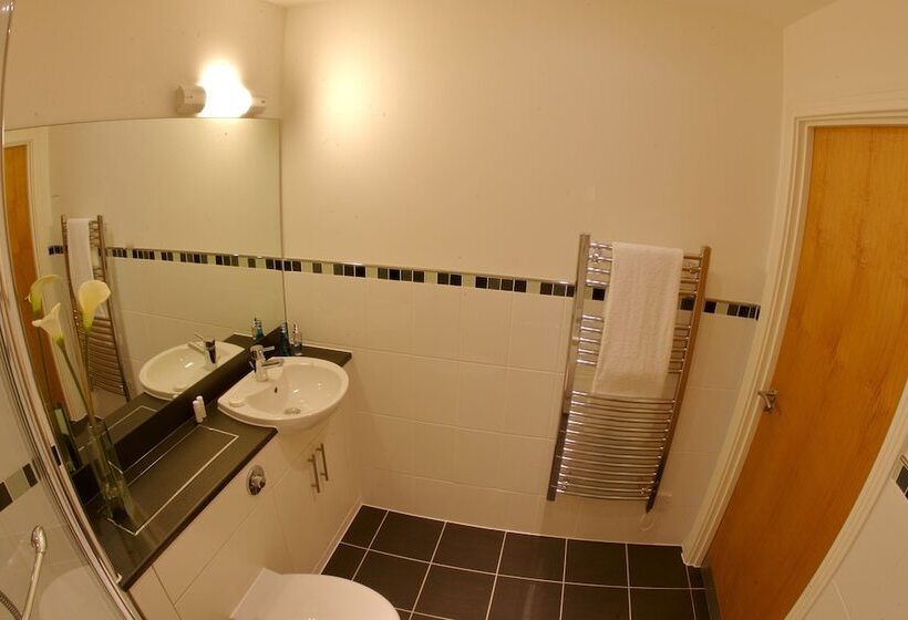 هتل The Spires Serviced Apartments Birmingham