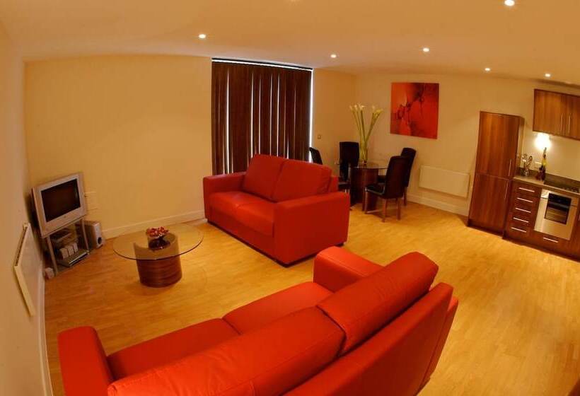 هتل The Spires Serviced Suites Birmingham