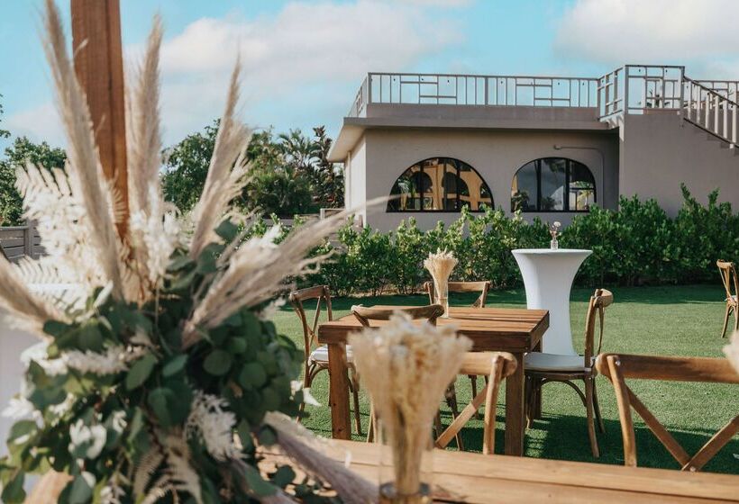 هتل Wyndham Palmas Beach And Golf Boutique Resort