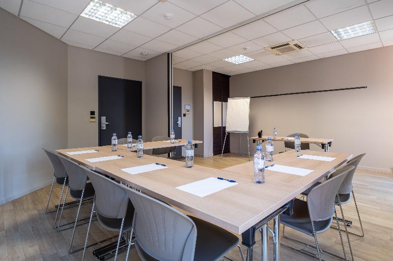 Clarion Aparthotel Toulouse Blagnac Airport