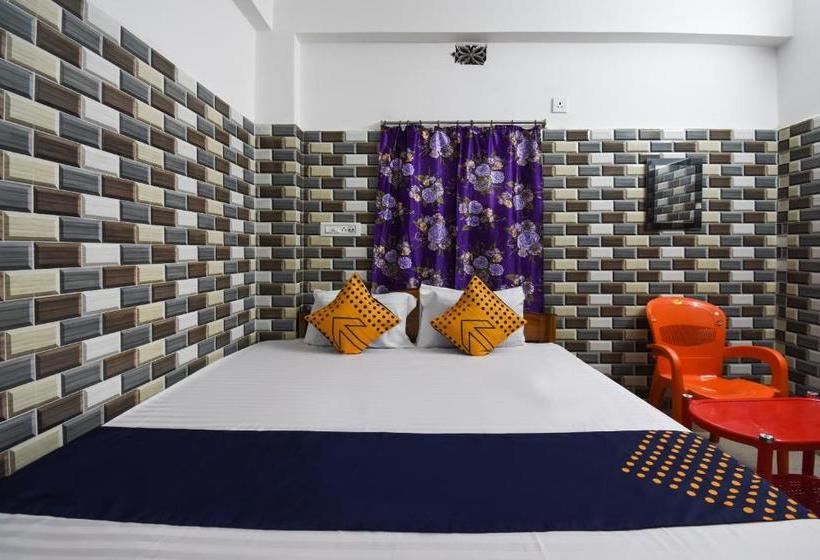 Отель Oyo 75395 D Park Inn
