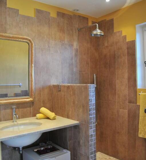 مبيت وإفطار Bastide De L'avelan