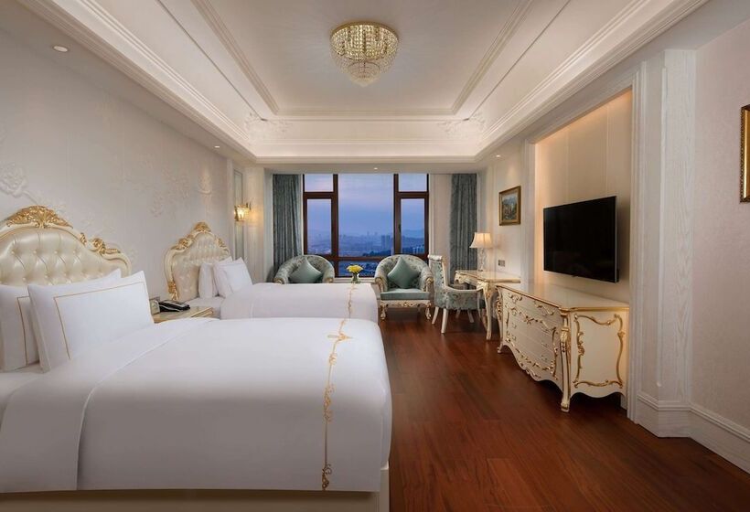 هتل Wyndham Grand Kunming East