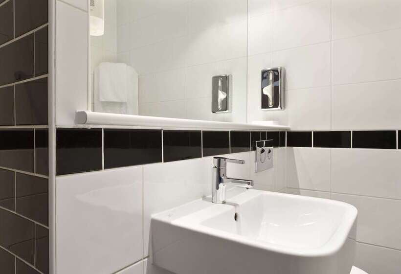 فندق Days Inn Corley Nec   M6