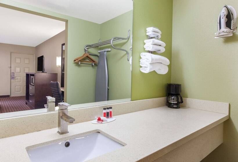 هتل Days Inn By Wyndham San Jose Airport