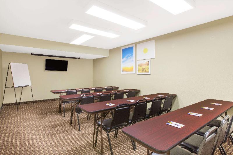 هتل Days Inn By Wyndham San Jose Airport