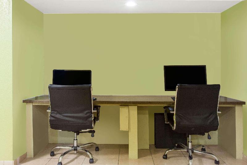 هتل Days Inn By Wyndham San Jose Airport