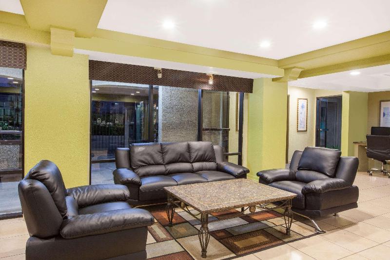 هتل Days Inn By Wyndham San Jose Airport