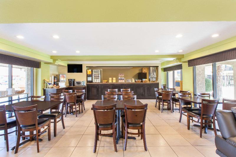 هتل Days Inn By Wyndham San Jose Airport