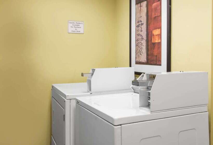 فندق Days Inn & Suites By Wyndham Fort Pierce I95
