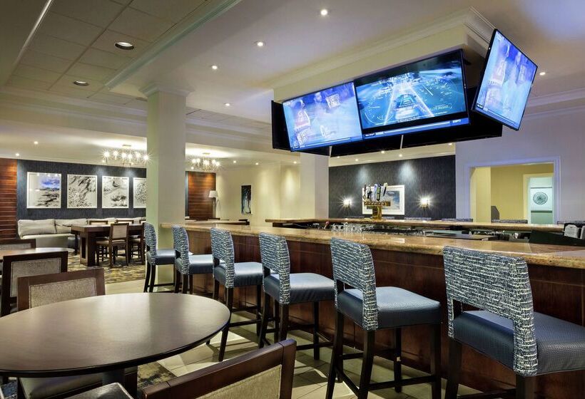 هتل Doubletree By Hilton Columbia, Sc