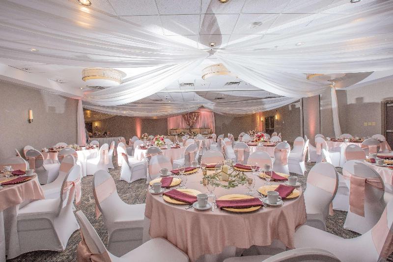 호텔 Doubletree By Hilton Roseville Minneapolis