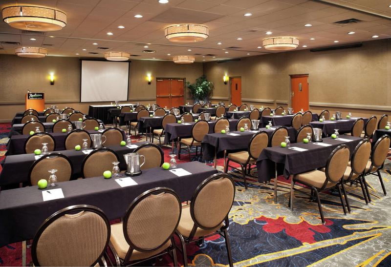 호텔 Doubletree By Hilton Roseville Minneapolis