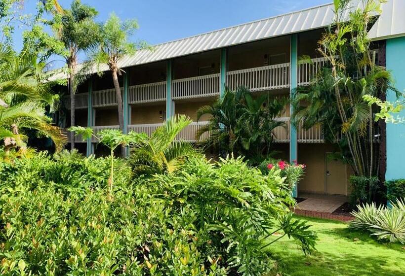 هتل Emerald Beach Resort