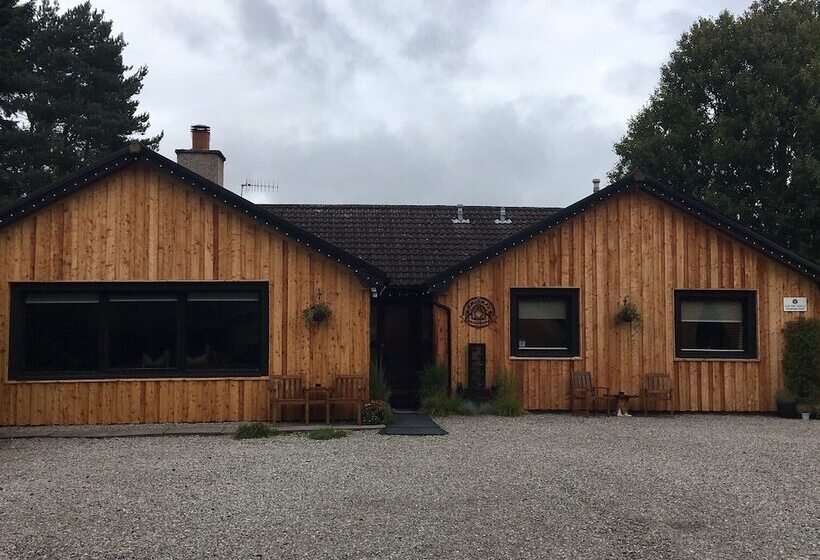 هتل Eriskay B&b And Aviemore Glamping