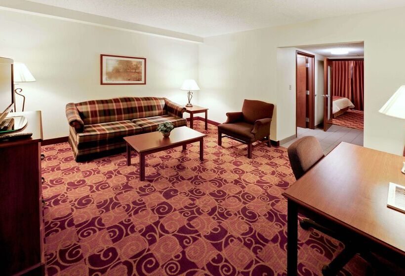 هتل Hawthorn Suites By Wyndham Louisville East