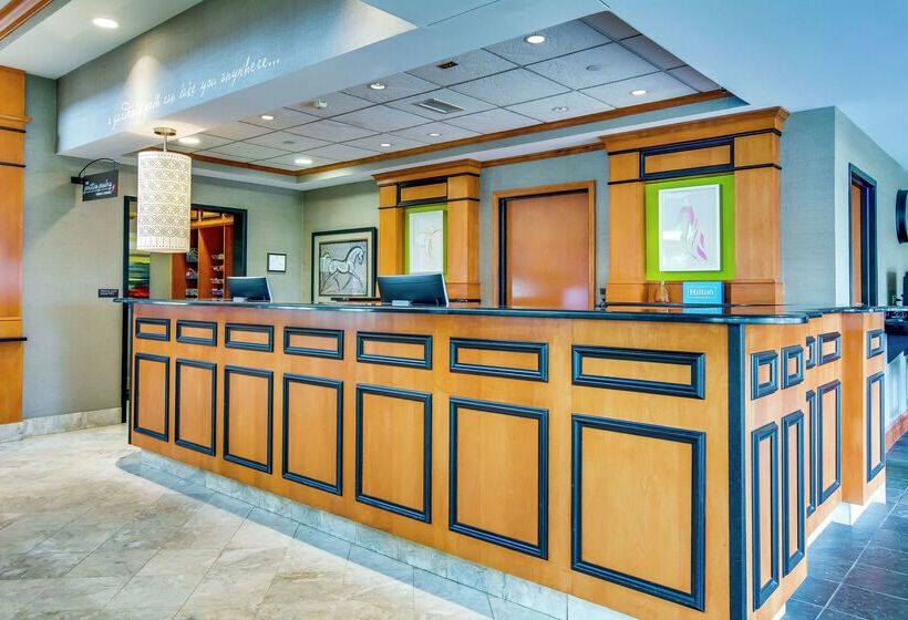هتل Hilton Garden Inn Louisville Airport